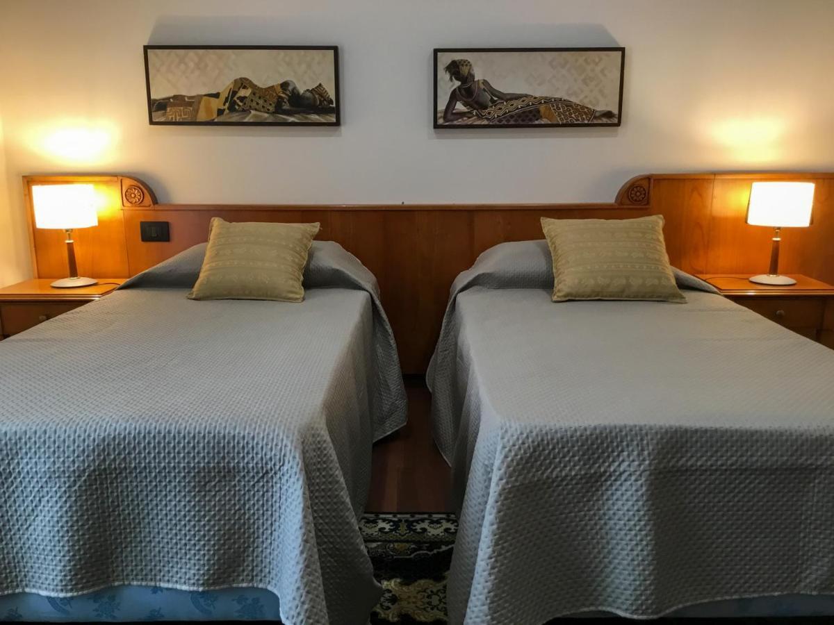 Erania Hotel Sala Consilina Kültér fotó