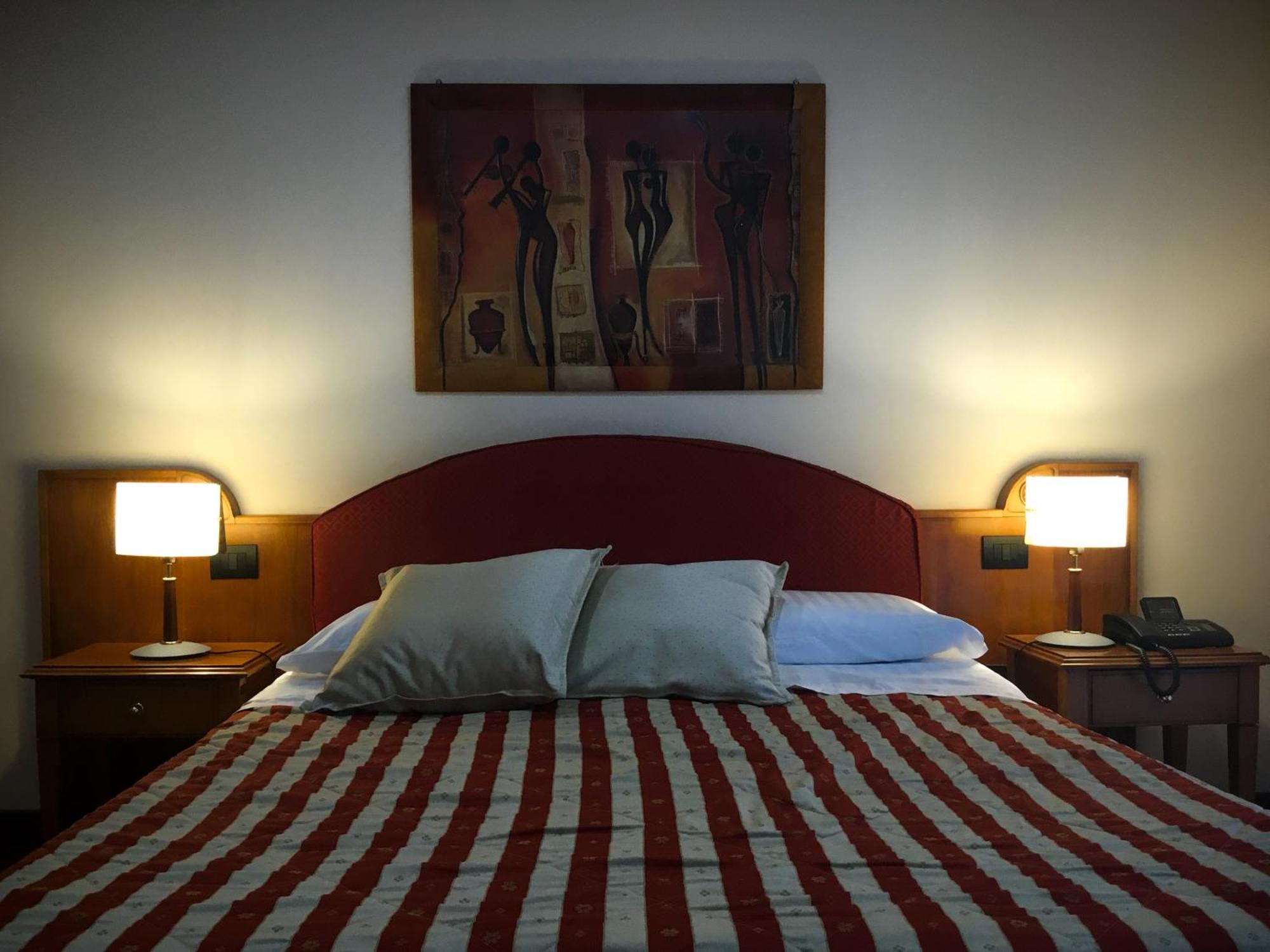 Erania Hotel Sala Consilina Kültér fotó