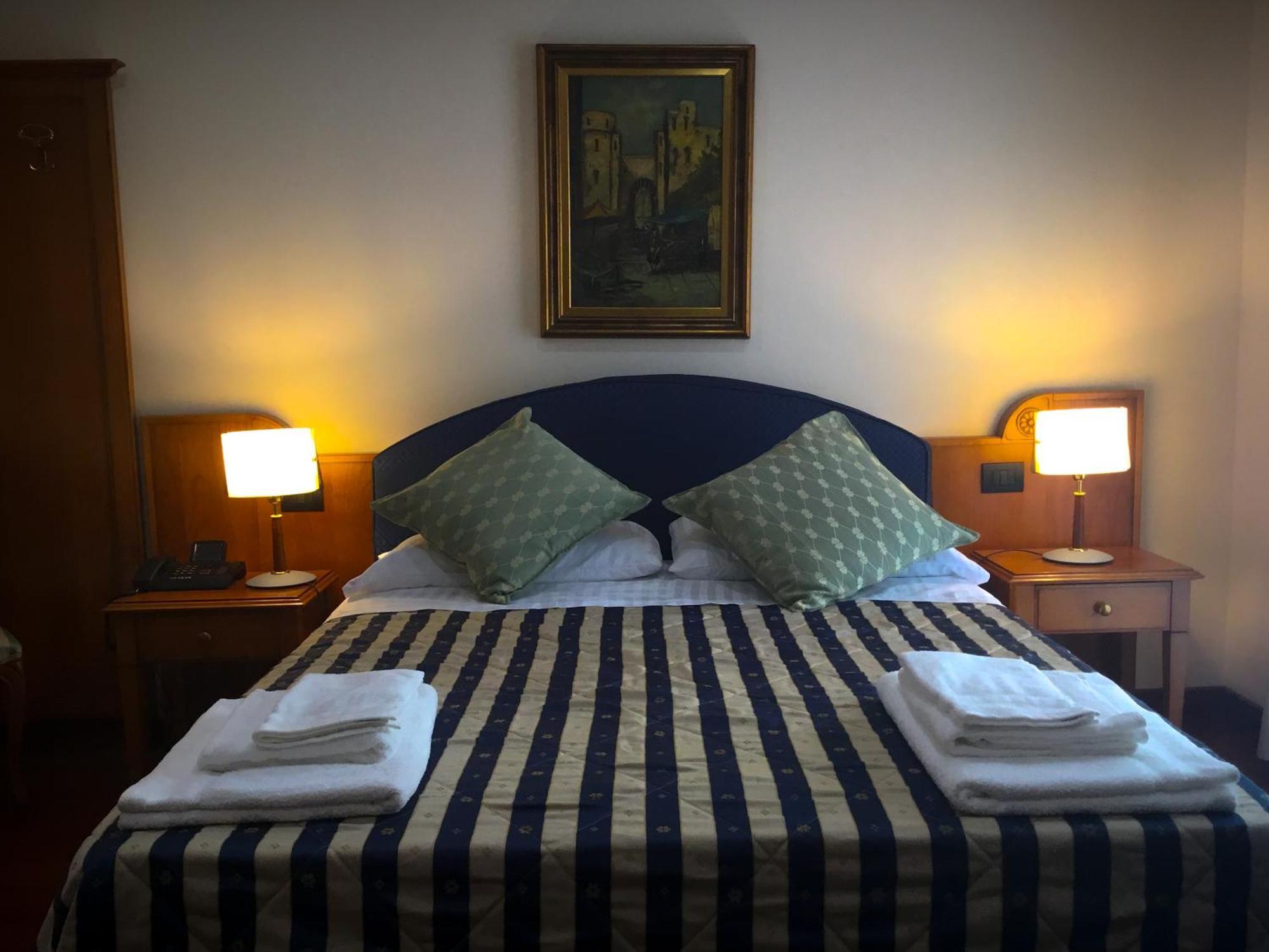 Erania Hotel Sala Consilina Kültér fotó