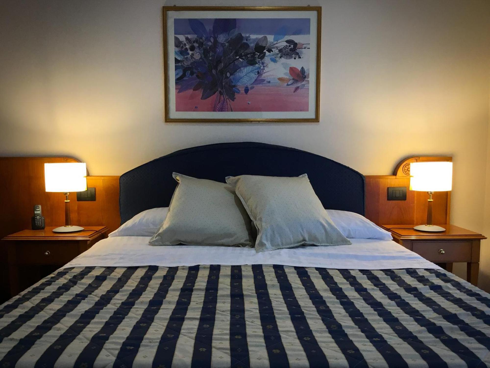 Erania Hotel Sala Consilina Kültér fotó